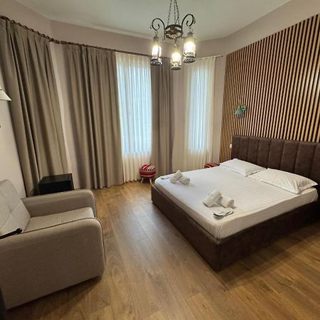 Oda Garden Boutique Hotel ติรานา ภายนอก รูปภาพ