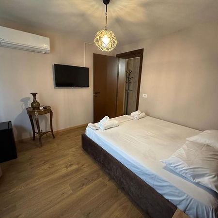 Oda Garden Boutique Hotel ติรานา ภายนอก รูปภาพ