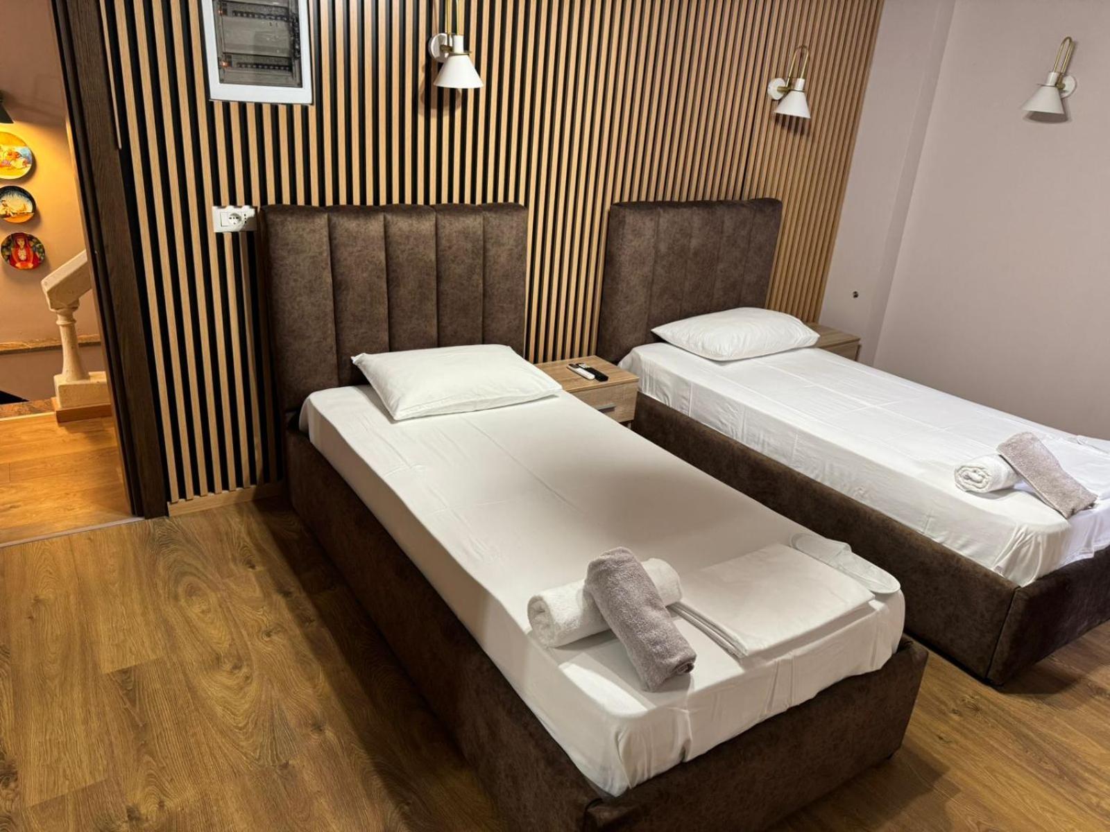 Oda Garden Boutique Hotel ติรานา ภายนอก รูปภาพ