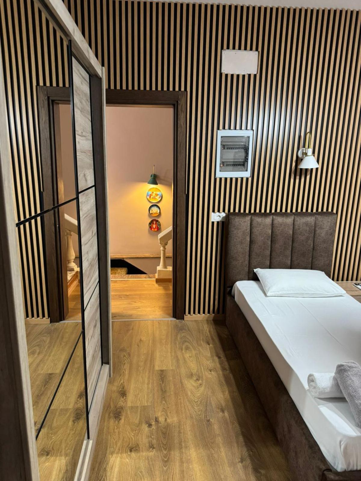 Oda Garden Boutique Hotel ติรานา ภายนอก รูปภาพ